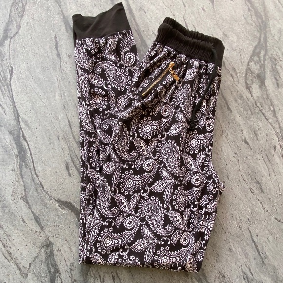 Paisley Print Loose Fit Harem Ankle Casual Pants - Picture 3 of 8